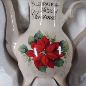 Poinsettia tea set.